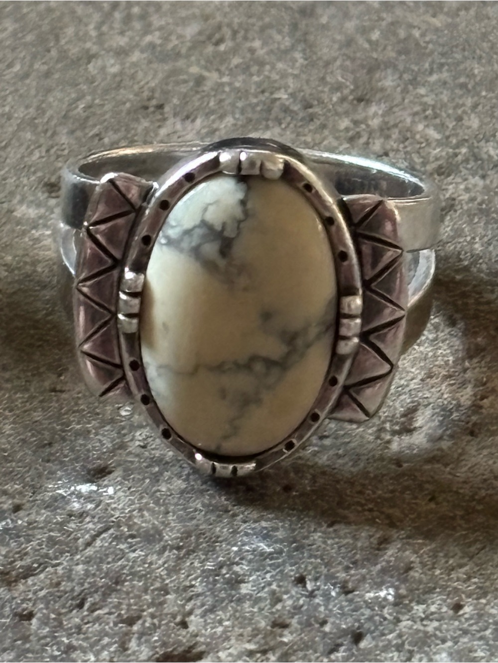 Vintage Sterling Silver Oval Stone Ring